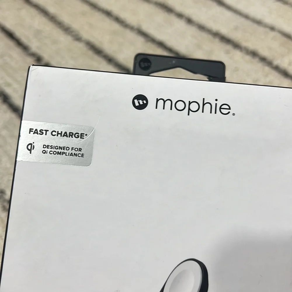 Mophie 3-in-1 wireless charging pad